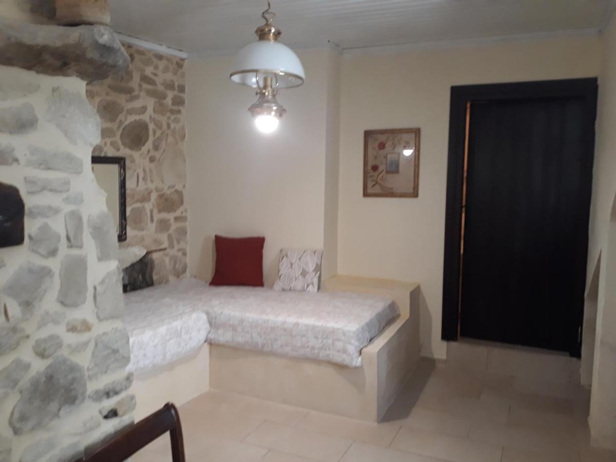 Kritikies Elaia Guest House Pitsidia Bagian luar foto